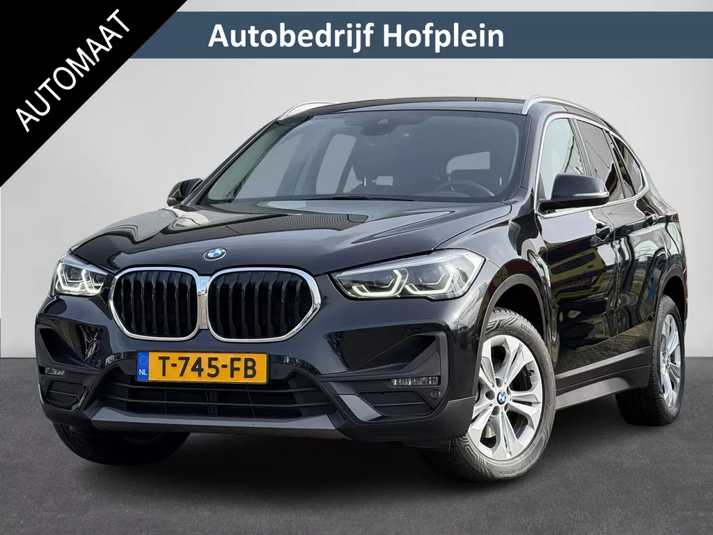 BMW X1 sDrive18iA High Executive | Cruise Control | Camera | Navigatie | Stoelverwarming | LM-Velgen | Climate Control | Elektrisch bedienbare Achterklep | PDC | LED Verlichting ( Vestiging - Vianen )