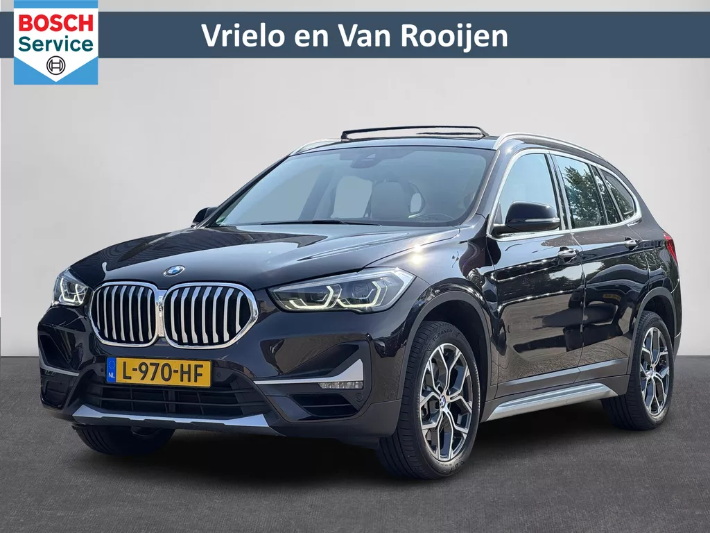 BMW X1 sDrive20i High Executive Edition | &euro; 1.000 INRUILPREMIE | Trekhaak | Pano | Navigatie | LED | Airco-Ecc | LM-Velgen |Stoelverwarming | Camera | ( Vestiging - Nieuwegein )