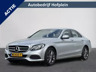 Mercedes-Benz C-klasse C180 Prestige Automaat | &euro; 1.000 INRUILPREMIE | Navigatie | LED Verlichting | Dode Hoek Detectie | Panorama schuif/Kanteldak, Elektrisch | Stoelverwarming | PDC | Automatische Airco | 17"Lmv | Halfleer | Sportstoelen | INCLUSIEF EXTRA ORIGINELE SET LICHTMETALEN VELGEN (vestiging Vianen)