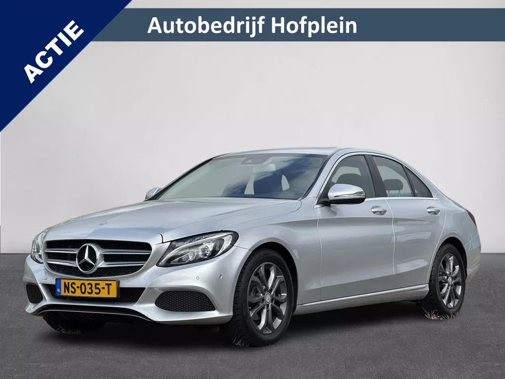 Mercedes-Benz C-klasse C180 Prestige Automaat | &euro; 1.000 INRUILPREMIE | Navigatie | LED Verlichting | Dode Hoek Detectie | Panorama schuif/Kanteldak, Elektrisch | Stoelverwarming | PDC | Automatische Airco | 17"Lmv | Halfleer | Sportstoelen | INCLUSIEF EXTRA ORIGINELE SET LICHTMETALEN VELGEN (vestiging Vianen)